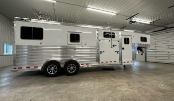 2024 4-Star 2+1 Horse Trailer w Dress Area & Larger Box Stall