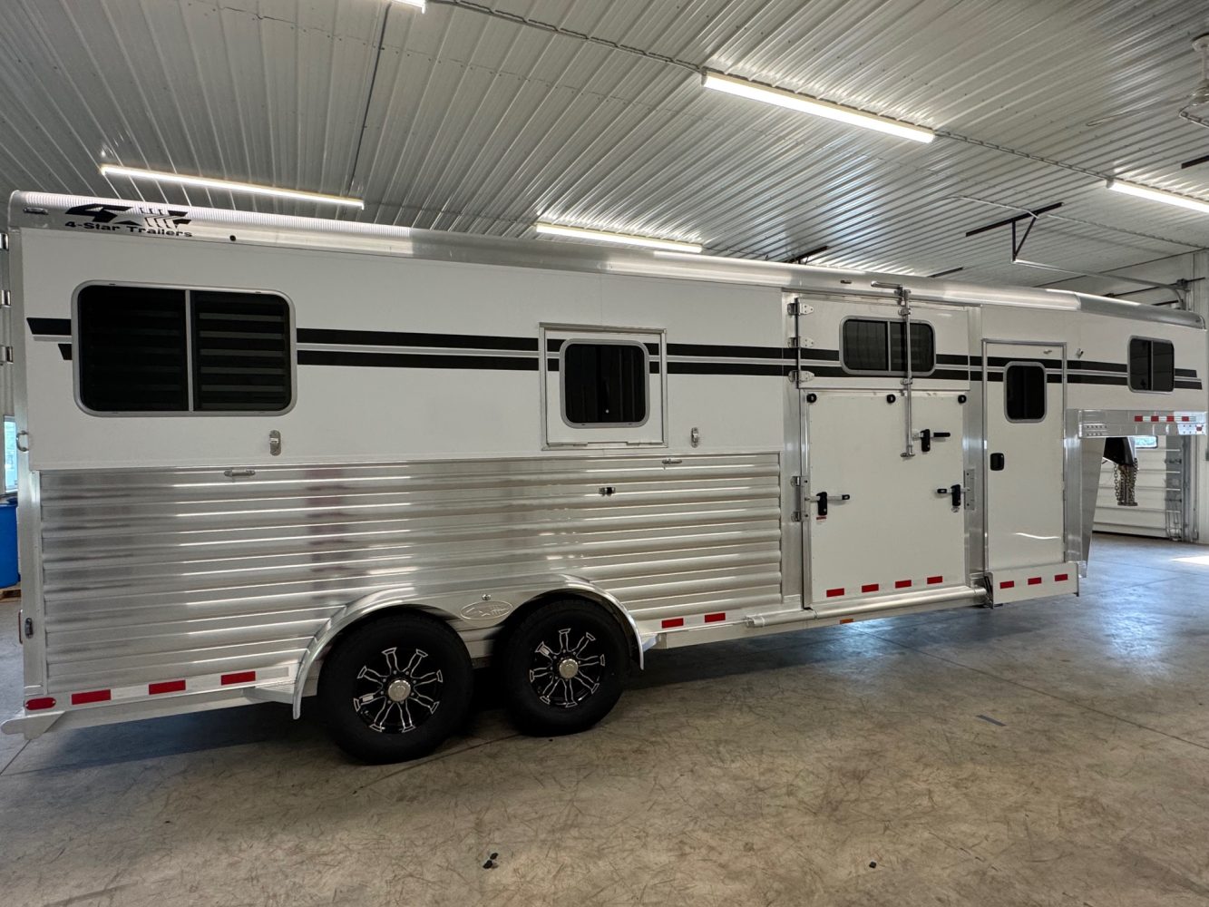 4-Star 2+1 Horse Trailer w Warmblood Stalls & Larger 102” Box Stall
