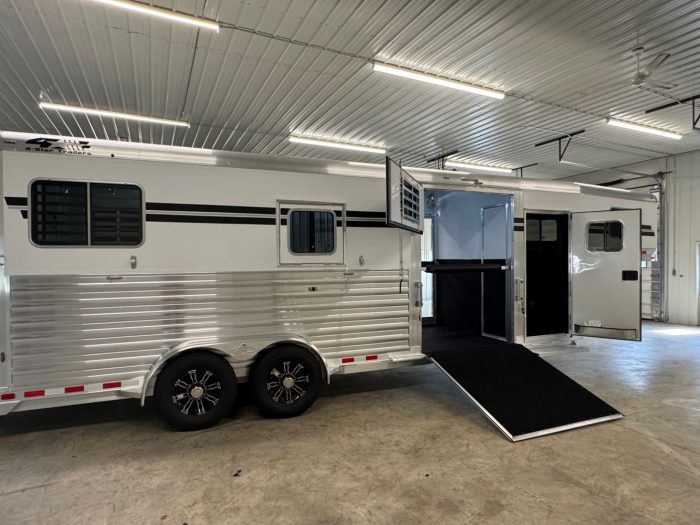 4-Star 2+1 Horse Trailer w Warmblood Stalls & Larger 102” Box Stall - Image 5