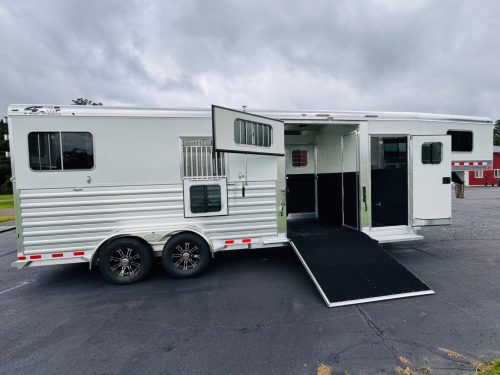 2026 4-Star 2+1 w Air Ride, Warmblood Stalls & Larger 102” Box Stall & Dress Area