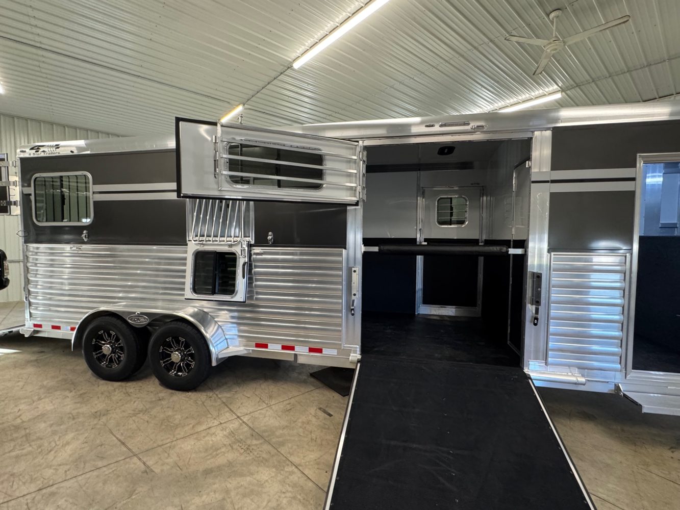 4-Star 2+1 w/Larger 6ft dress area, Larger 108” box stall - Image 5