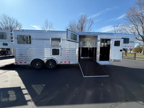 2027 4-Star 2+1 Gooseneck w Warmblood size stalls 24’ 6” Box Stall