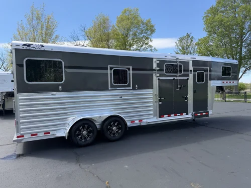 2027 4-Star 2+1 Horse Gooseneck w Warmblood Size Stalls